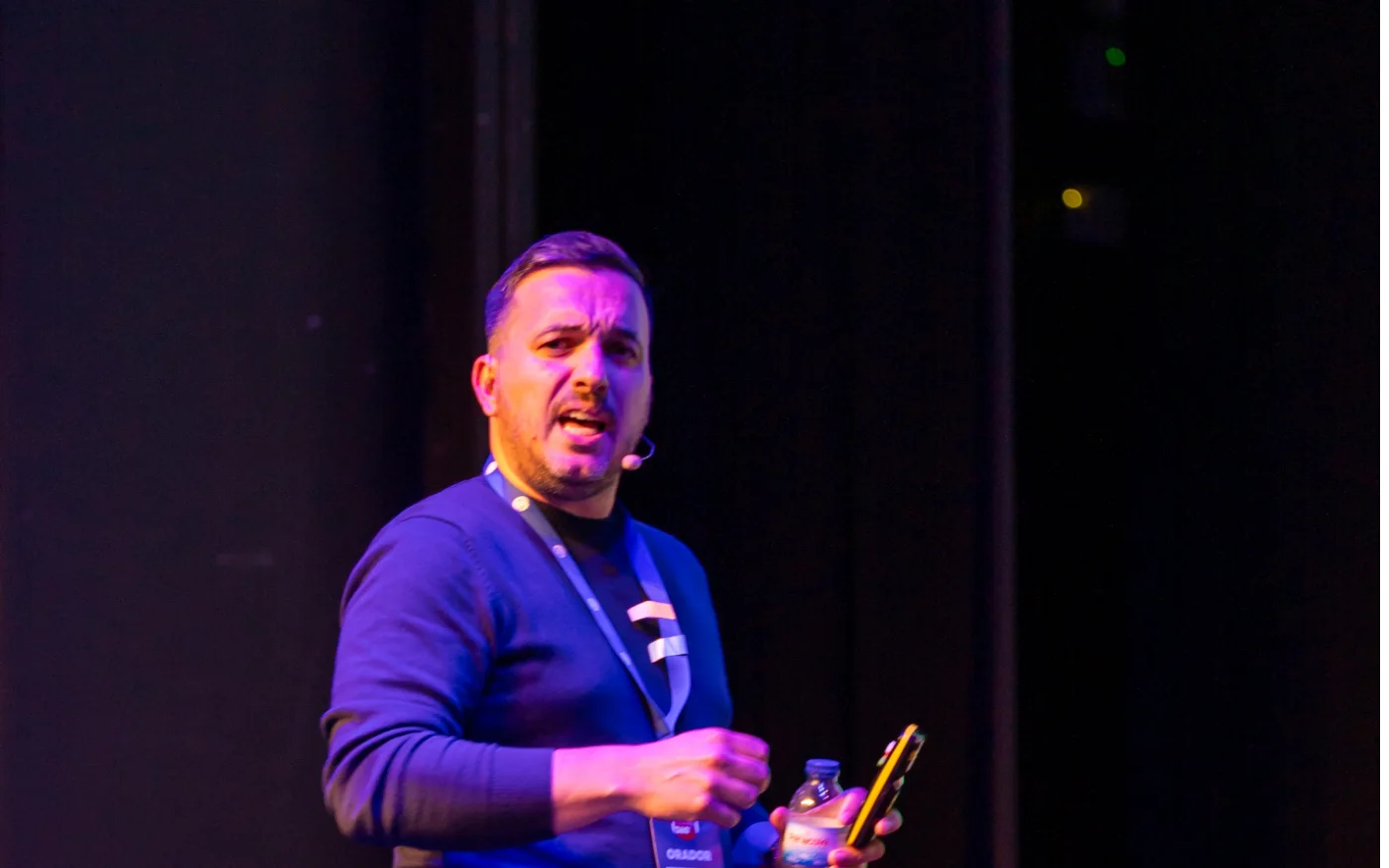 Ricardo Queirós em palco no Imobiliário 360, em Pombal